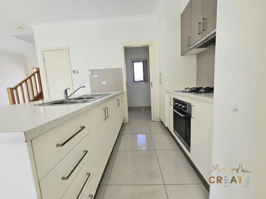 “STYLISH & LOW-MAINTENANCE LIVING” - Photo 1