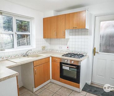 2 bedroom semi-detached bungalow to rent - Photo 5