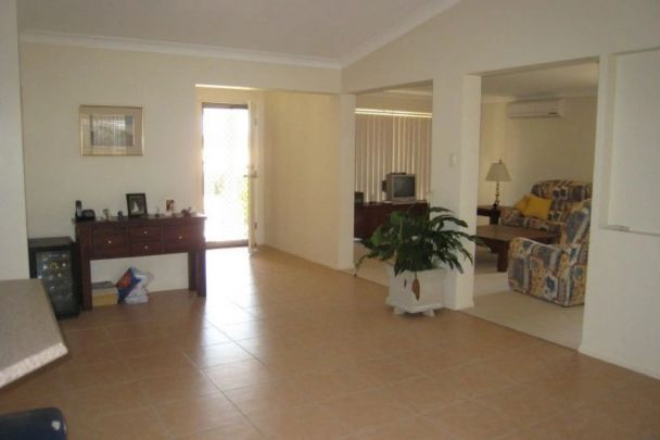 Spacious 4-Bedroom Family Home in Convenient Forest Lake Location - Photo 1