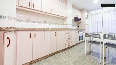 Carrer dels Tomasos, Valencia, Valencian Community 46006 - Photo 5