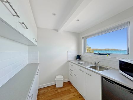 WATERFRONT LIVING - FULLY FURNISHED HOME AT BOLTON POINT - Photo 4