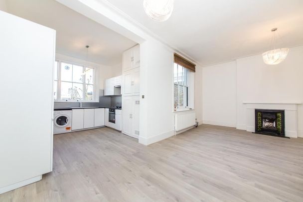 TWO BEDROOM FLAT | TO LET | WARRINGTON CRESCENT | LITTLE VENICE | W9 - Photo 1