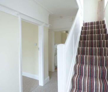 Henley Crescent, Westcliff-on-sea, SS0 - Photo 1