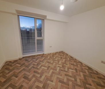 2 Bed Flat, Garratt House, M12 - Photo 2