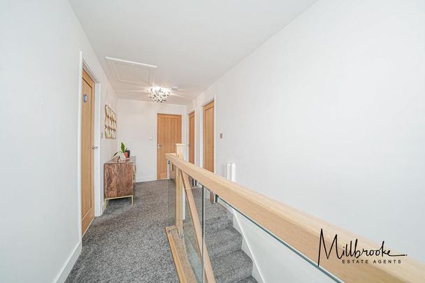 4 bedroom detached house to rent - Photo 1