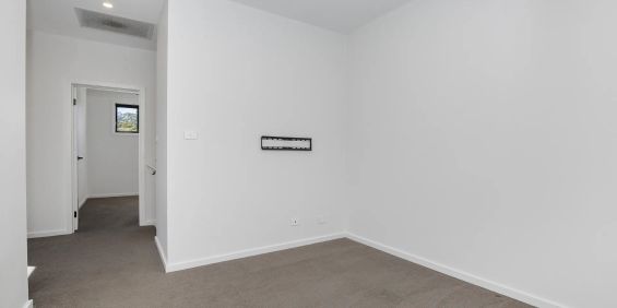 3 Bedroom Townhouse - Photo 3