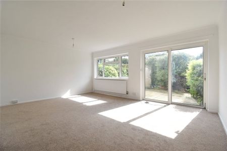 Newly Renovated 3 bedroom house to rent in the popular Cherry Hinton district within walking distance of ARM and the High Street offering a parade of shops. GCH. Rear enclosed garden. Unfurnished. Street Parking. - Photo 5