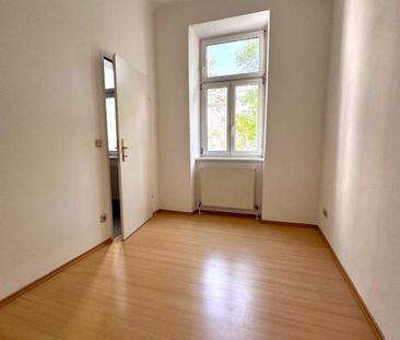 Provisionsfrei: Gepflegter 60m² Altbau mit 2,5 Zimmern und neuer Ei... - Foto 2