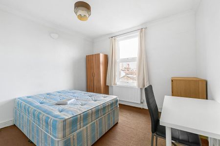 3 bedroom maisonette to rent - Photo 4