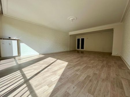 Location Appartement 4 pièces 99m² NANTES 44000 - Photo 2