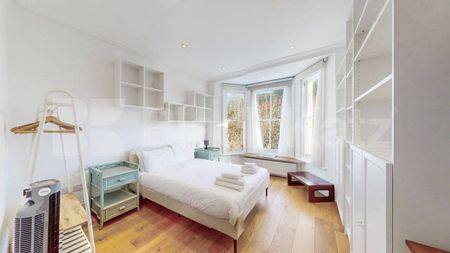 Impressive Six Bedroom House with Four Bathrooms - Photo 4