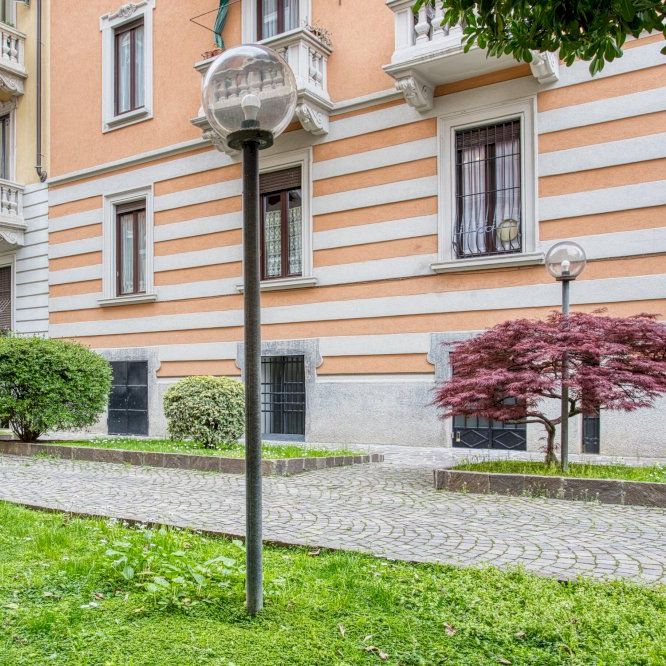 Wonderful single room with private balcony in Via Filippino Lippi - Photo 1