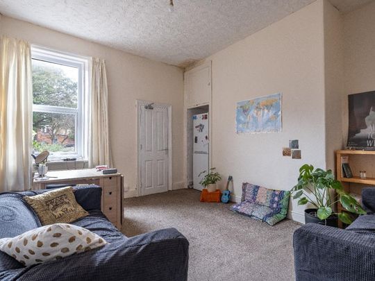 4 bedroom maisonette to rent - Photo 1