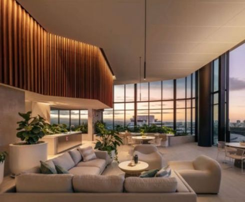 Broadbeach - Photo 1