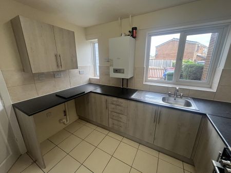 4 bedroom terraced house to rent - Photo 5