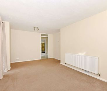 Well presented three bedroom end of terrace house in popular reside... - Photo 5