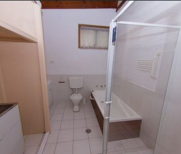 66 Alfred Street, Mascot NSW 2020 - House For Rent | Domain - Photo 5