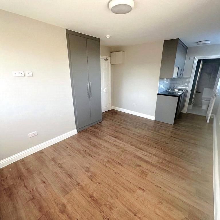 1 bedroom semi-detached house to rent - Photo 1