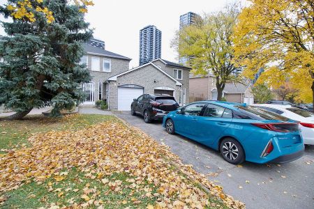 For Lease - 5125 Salishan Circle, Mississauga, Ontario - Photo 2