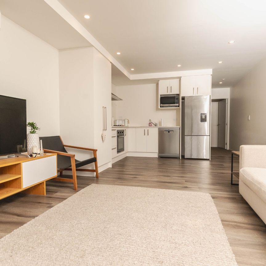 Semi Furnished Three Bedroom Townhouse Mount Roskill - Photo 1