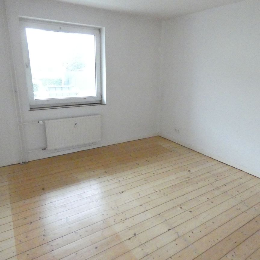 Schicke Erdgeschoss-Wohnung mit Balkon in ruhiger Lage - Photo 1