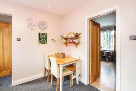 3 bedroom house to rent Leybourne Drive, Nottingham, NG5 - Photo 3