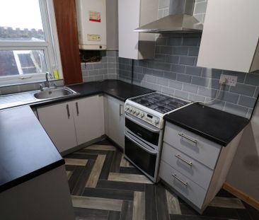 2 Bedroom Mid Terraced House To Rent - Photo 6