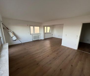 Attraktive 3-Zimmer-Wohnung mit Balkon und Weitblick in Köngen - Photo 1