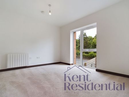 2 bed flat to rent in Claribel Court, Maidstone, ME14 - Photo 2