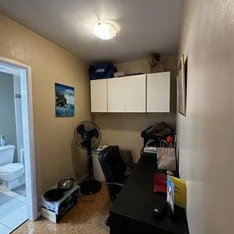 Large One Bed in Excellent Location - Photo 4