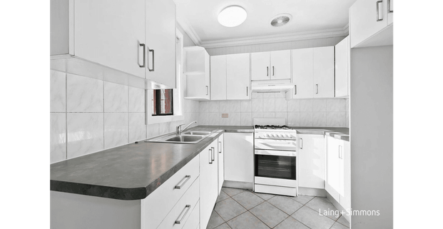 Cozy four-bedroom family home in a convenient location - Photo 1