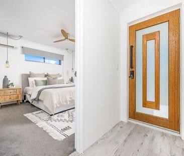 35 Selacosa Avenue, Jindalee WA 6036 - House For Rent | Domain - Photo 4