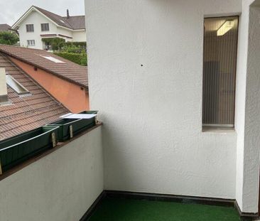 Stilvolle Dachwohnung mit Balkon und grosser Galerie! - Foto 4