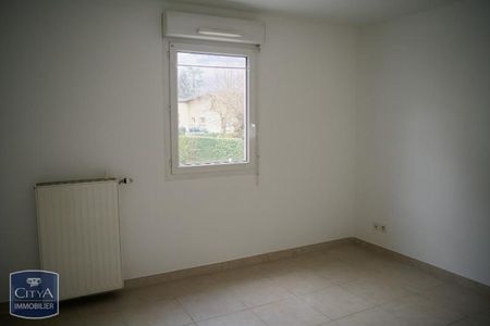 Location Appartement 3 pièces 70m² LE VERSOUD 38420 - Photo 3