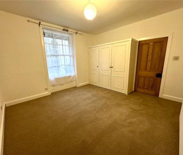 3 bedroom end of terrace house to rent - Photo 4