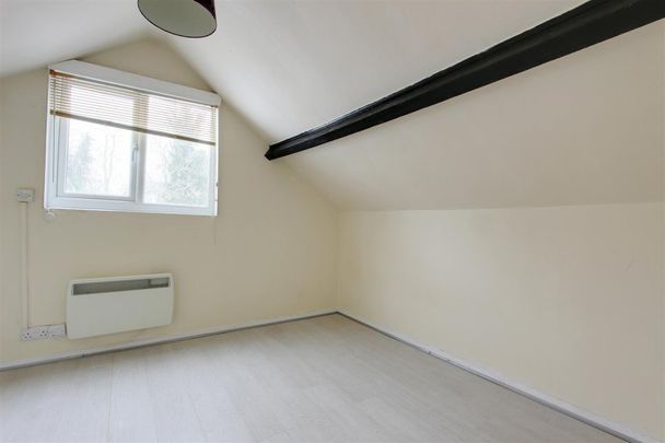 High Street, Winslow - Photo 1