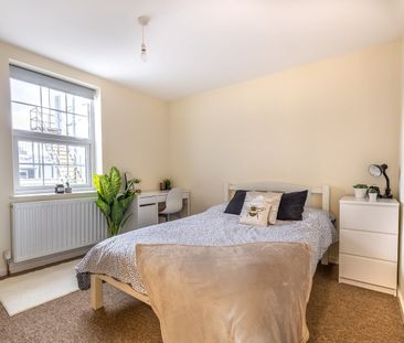 7 Bed Flat, Trafalgar Street, S1 - Photo 6