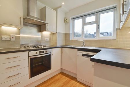 4 bedroom house to rent - Photo 2