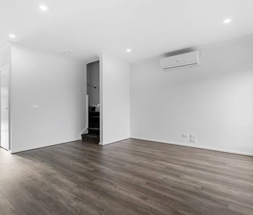 Brand New 3-Bedroom Townhouse in Truganina! - Photo 2