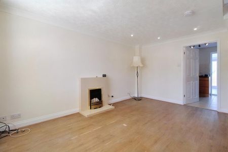 2 bedroom semi-detached house to rent - Photo 3