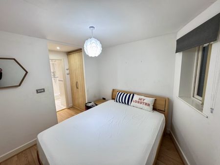 The Gallery, Nottingham, NG7 - Photo 2