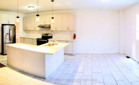 For Lease - 1785 Western Crescent, Oshawa, Ontario - Photo 3