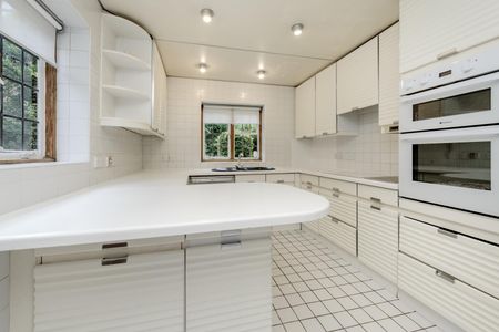 Edmunds Walk, Hampstead Garden Suburb, London N2 - Photo 5