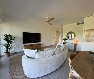 Location Appartement 3 pièces 68m² MARSEILLE 7ème - Photo 2