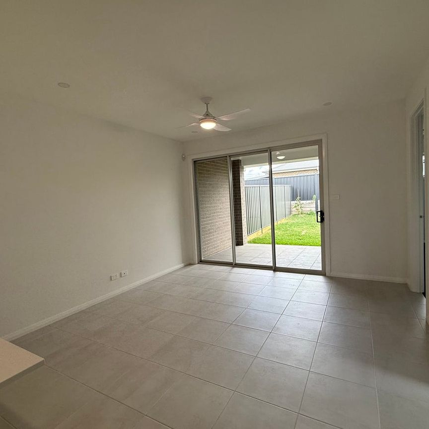 BRAND NEW & READY TO MOVE IN - MODERN FAMILY LIVING IN HEDDON GRETA - Photo 1