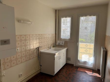 Location Appartement 2 pièces 52m² VICHY 03200 - Photo 3