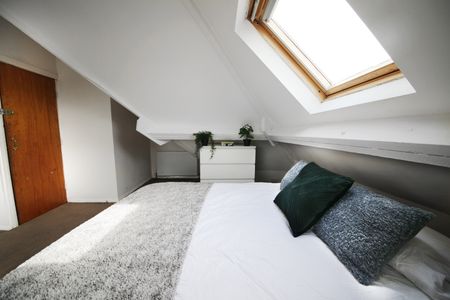 6 Bed Semi-Detached House, Rokeby Gardens, LS6 - Photo 5