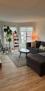 4½ + espace bureau avec fenêtre , 1 265,00 $ - COUR ARRIÈRE PRIVÉE et AMÉNAGÉE, entrée indépendante - Photo 3