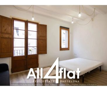 Barcelona - Photo 4