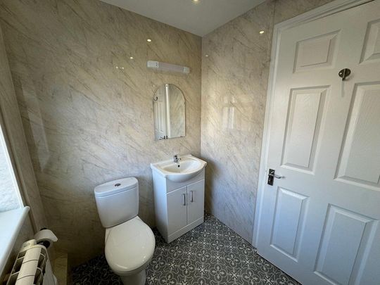 2 bedroom detached house to rent - Photo 1